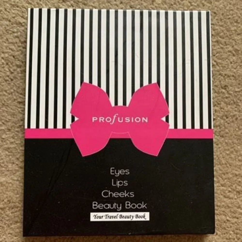 ProFusion Eyes Lips Cheeks Beauty Book**New-Sealed**